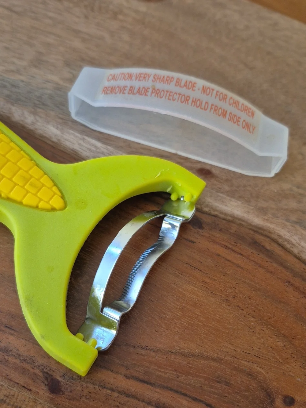 9 Sets of Screw On Corn Holders (18) & Corn Peeler